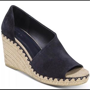 Vince Sonora Black Espadrille Wedge Heel Sz8M EUC